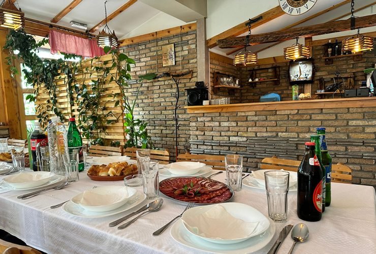 Restoran za parastose Lešće