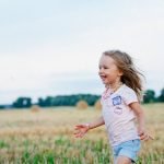 devojcica-polje (1)