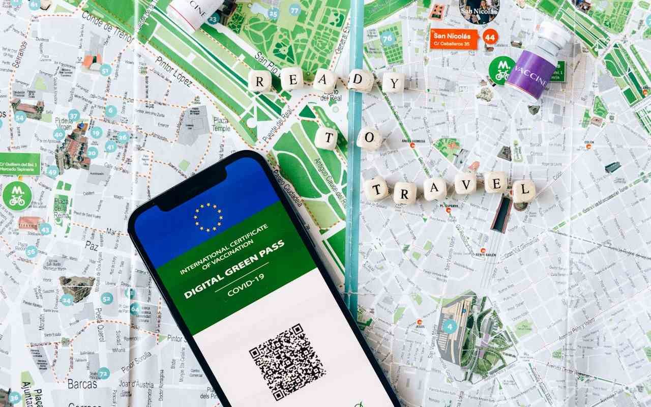 telefon-mapa-putovanje-aplikacija