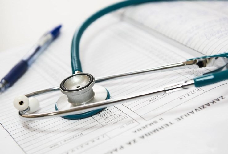 stetoskop-hemijska-karton