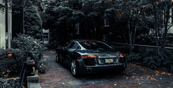 automobil-dvoriste
